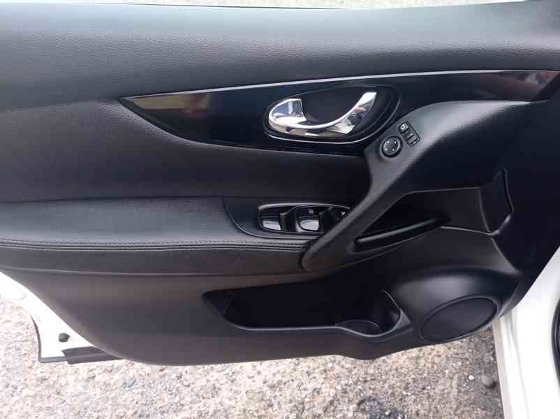 Nissan Qashqai 1.6 dCi Výhřev/360°/Navi/1Maj - foto 11