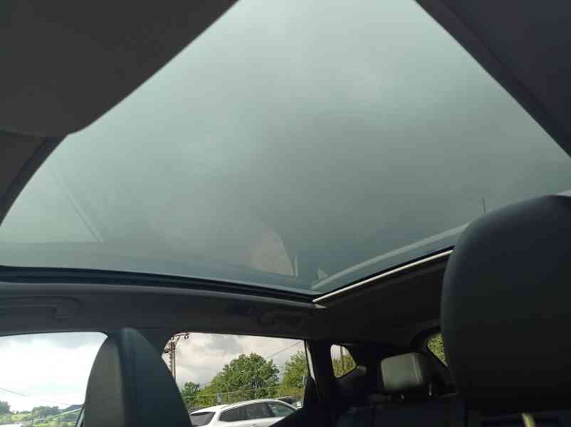 Nissan Qashqai 1.6 dCi Výhřev/360°/Navi/1Maj - foto 46