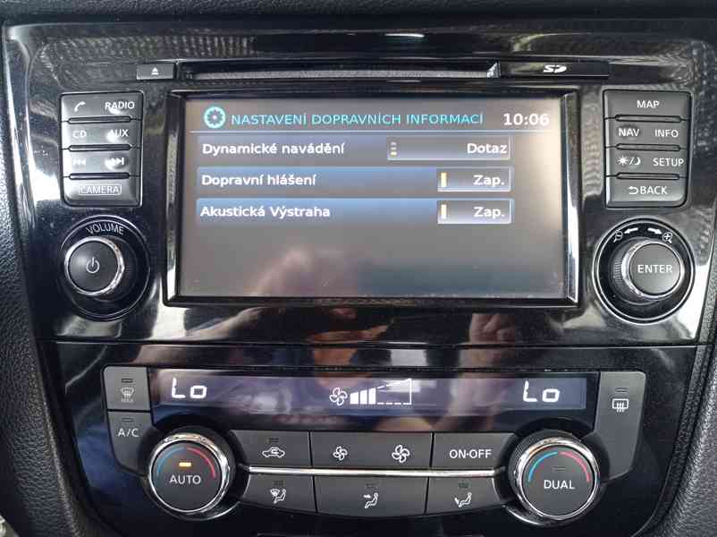 Nissan Qashqai 1.6 dCi Výhřev/360°/Navi/1Maj - foto 37
