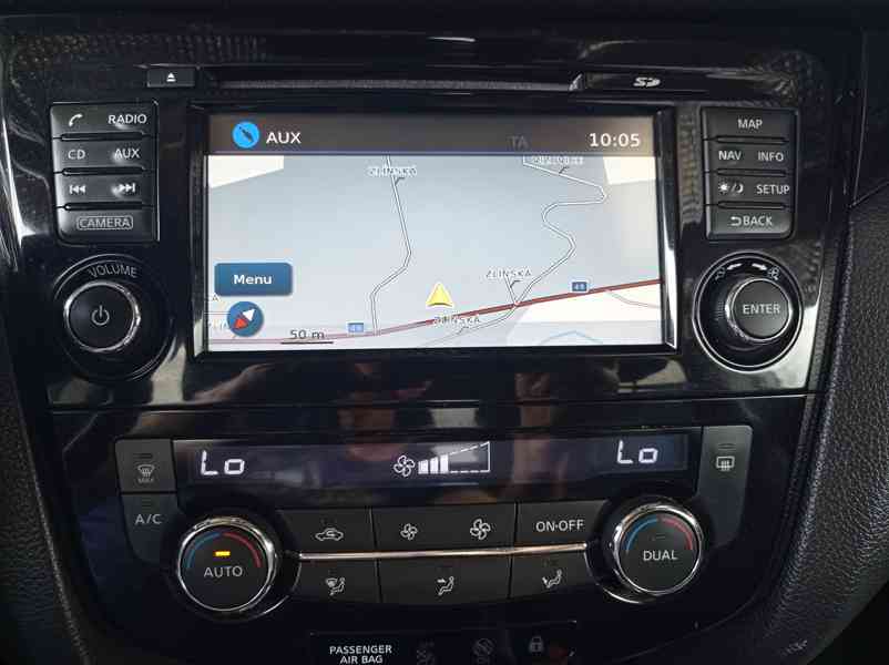 Nissan Qashqai 1.6 dCi Výhřev/360°/Navi/1Maj - foto 32
