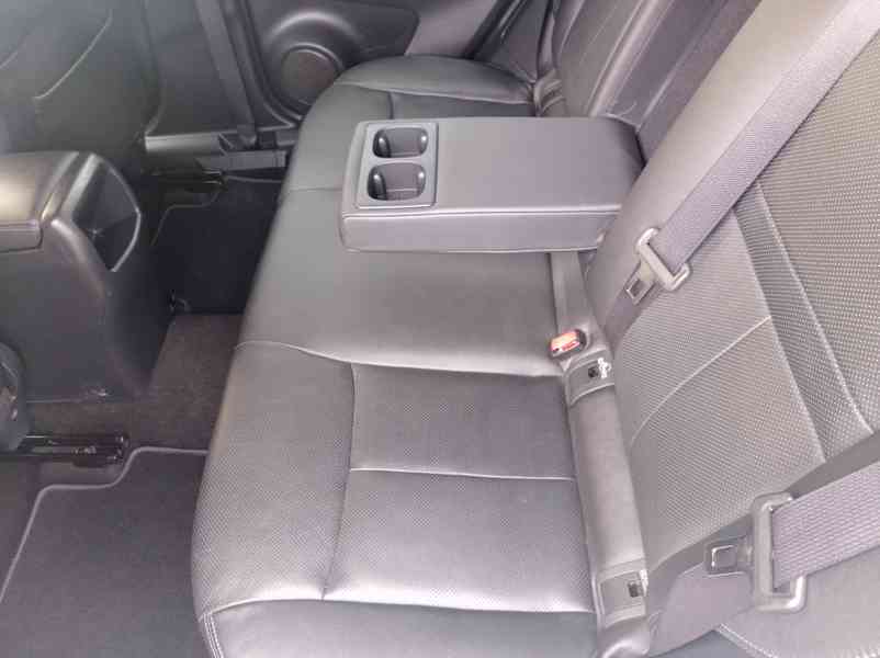 Nissan Qashqai 1.6 dCi Výhřev/360°/Navi/1Maj - foto 15