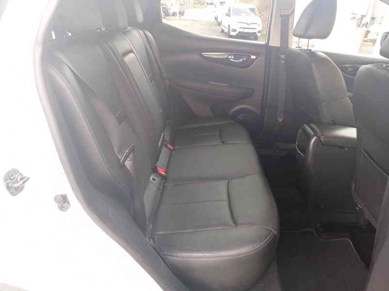 Nissan Qashqai 1.6 dCi Výhřev/360°/Navi/1Maj - foto 19