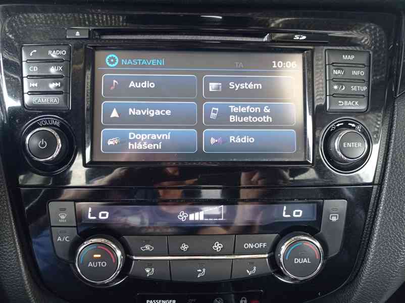 Nissan Qashqai 1.6 dCi Výhřev/360°/Navi/1Maj - foto 33