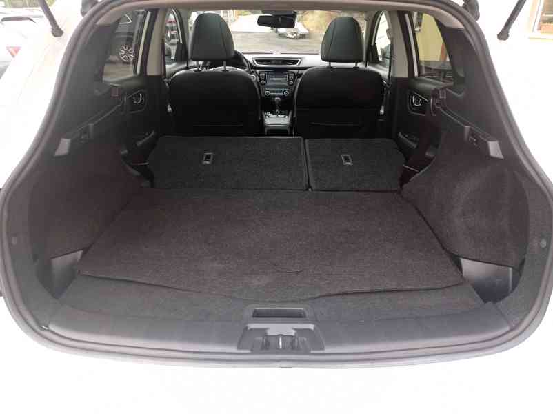 Nissan Qashqai 1.6 dCi Výhřev/360°/Navi/1Maj - foto 18