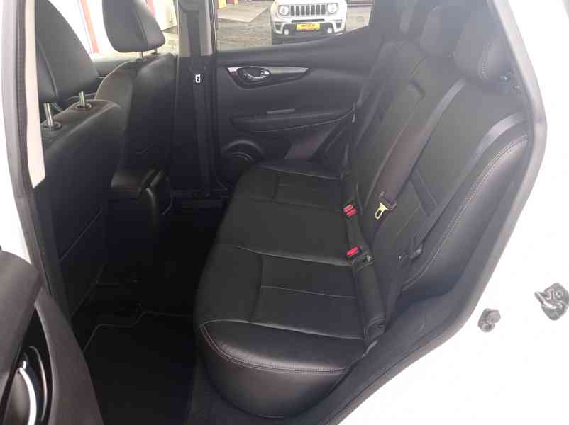 Nissan Qashqai 1.6 dCi Výhřev/360°/Navi/1Maj - foto 14