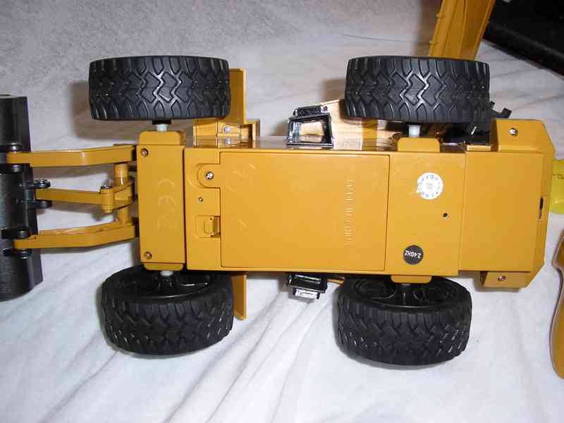 Kolový nakladač RC - Nový nepoužitý - foto 8