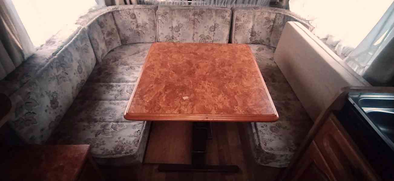 Cestovní karavan Buerstner Lux, ČR doklady, nová STK. - foto 13