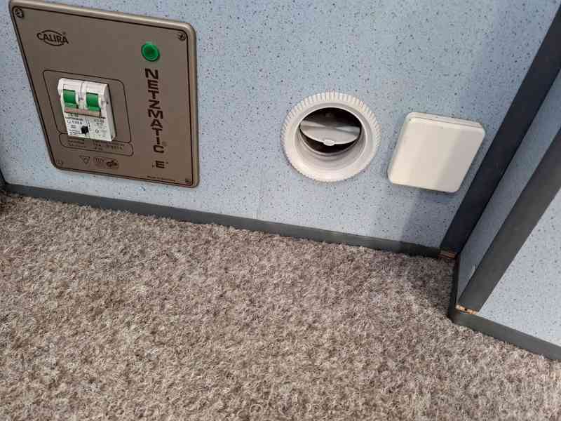 Obytné vozidlo HYUNDAI H-100 - foto 19