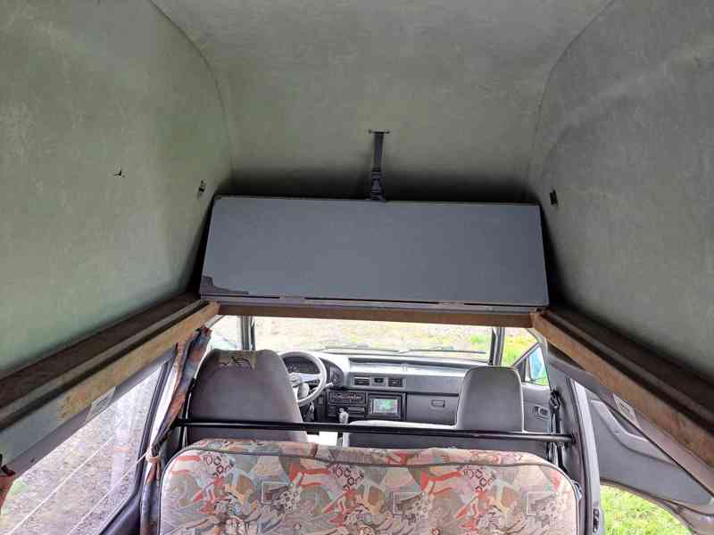 Obytné vozidlo HYUNDAI H-100 - foto 27