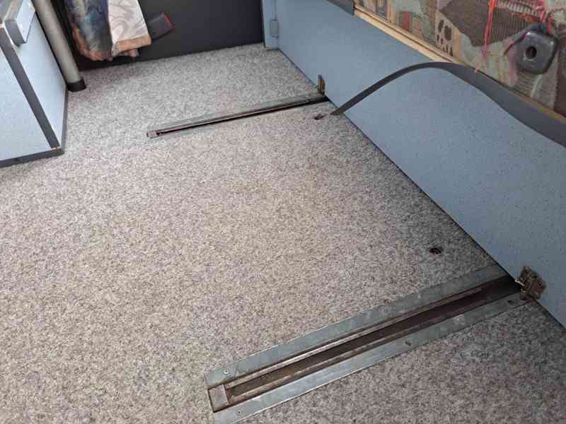 Obytné vozidlo HYUNDAI H-100 - foto 15