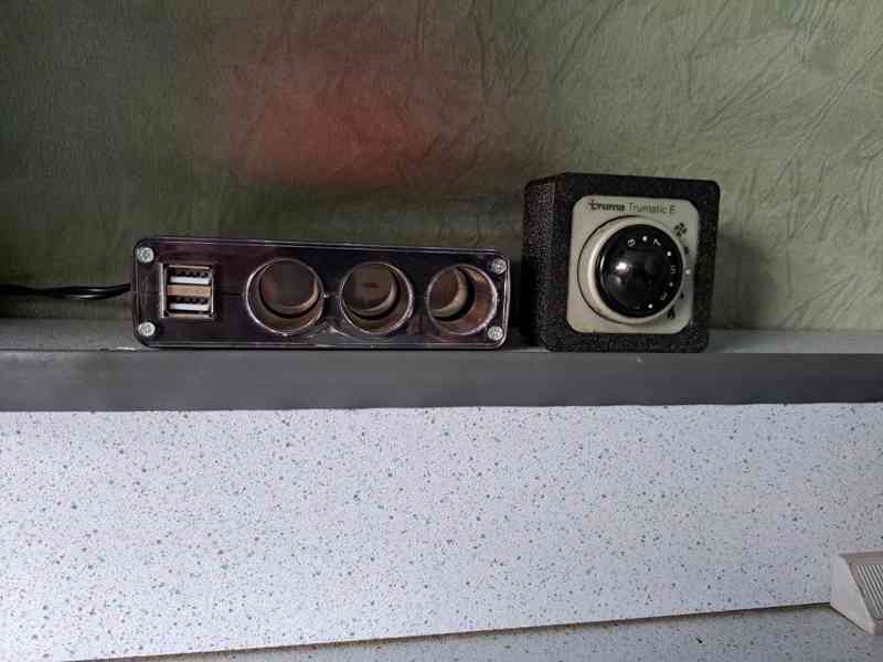 Obytné vozidlo HYUNDAI H-100 - foto 25