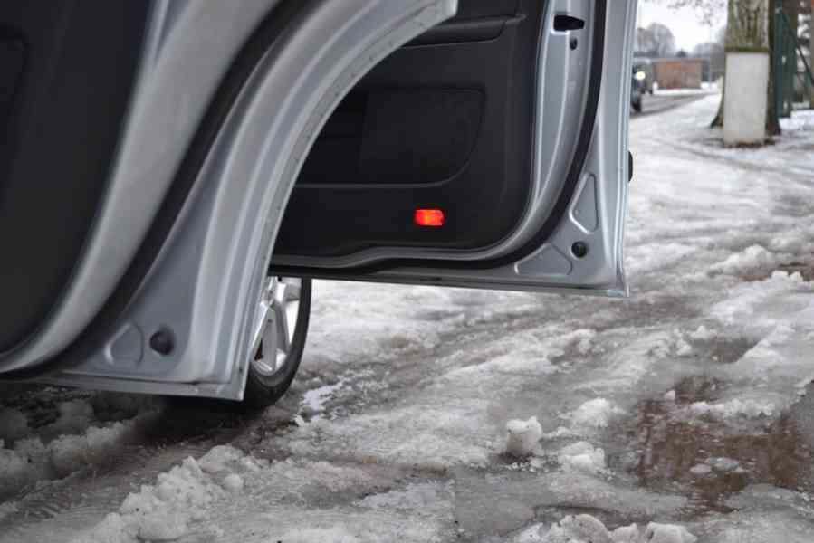 Škoda Yeti 1.2 TSI 77kW Ambition Plus - foto 18