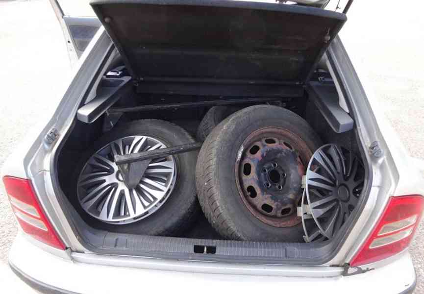 Škoda Octavia, 1.8 T (110 kw) r.v.1999 2.Majitel - foto 16
