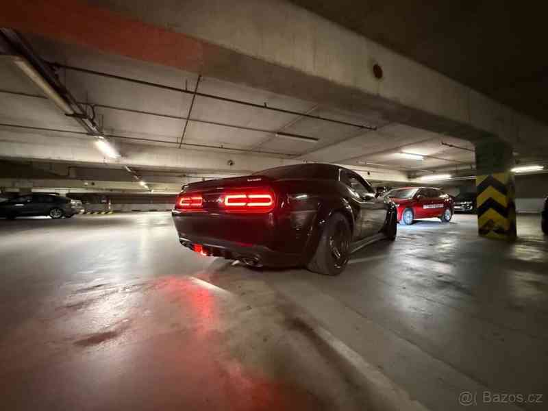 Dodge Challenger 6,4   SRT8 392 WIDEBODY 6.4 V8 HEMI - foto 4
