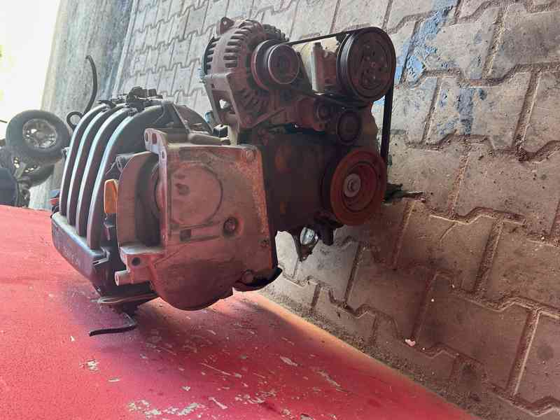 Motor 1,6 16V 83KW K4M T7 Megane kompletní prodám - foto 2