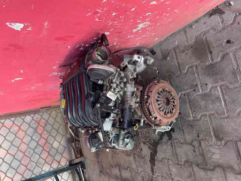 Motor 1,6 16V 83KW K4M T7 Megane kompletní prodám - foto 3
