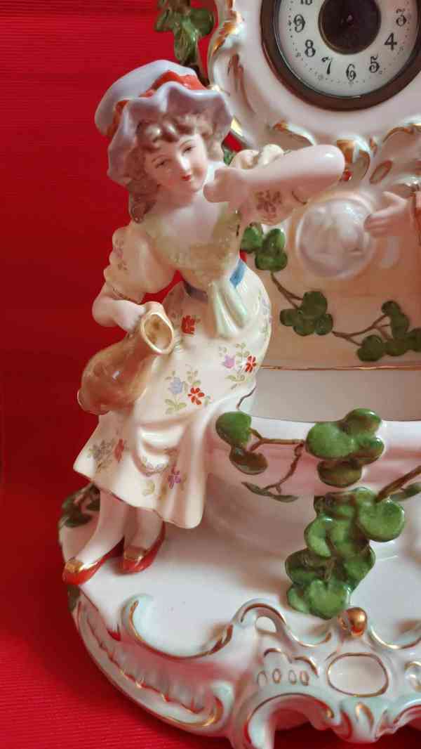 Porcelánové hodiny figurální - foto 7