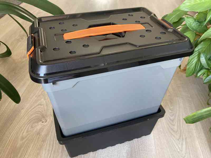 Šedý kompostér s chovnou nádobou o objemu 18 l - foto 3