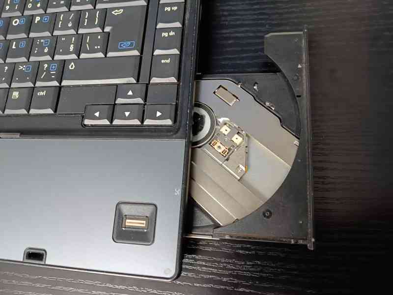 Notebook HP Compaq 6910p + zdarma docking station - foto 9