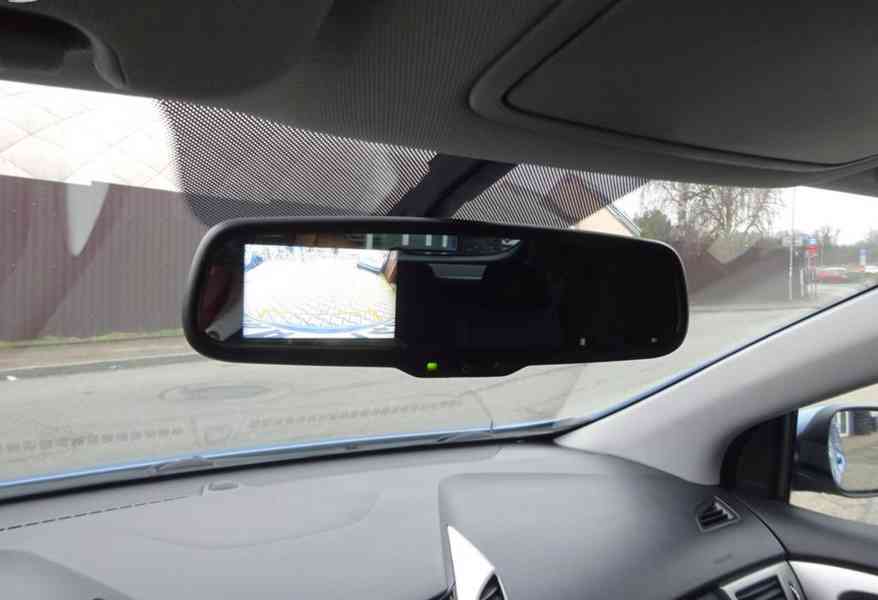 Hyundai i30 1.6i Combi r.v.2012 (99 kw) 2.Maj.serv.kníž.ČR - foto 17