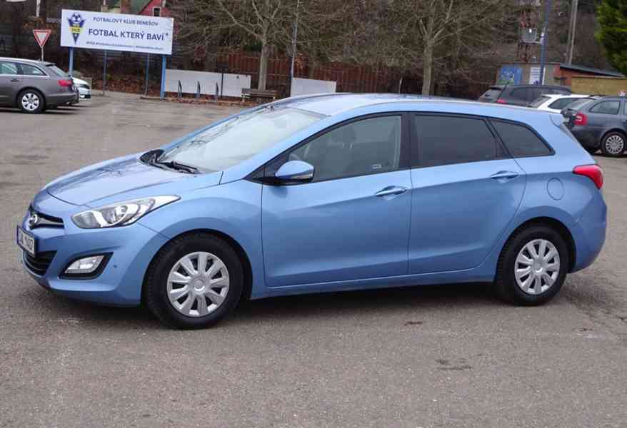 Hyundai i30 1.6i Combi r.v.2012 (99 kw) 2.Maj.serv.kníž.ČR - foto 3