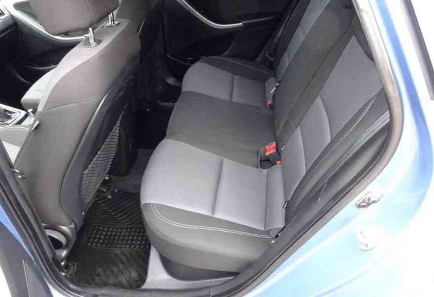 Hyundai i30 1.6i Combi r.v.2012 (99 kw) 2.Maj.serv.kníž.ČR - foto 13