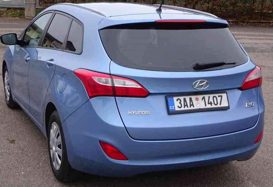 Hyundai i30 1.6i Combi r.v.2012 (99 kw) 2.Maj.serv.kníž.ČR - foto 4