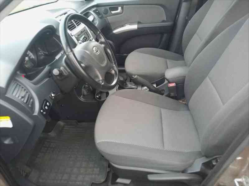 Kia Sportage 2,0 i (104 kW), LPG, 4WD, tažné - foto 19