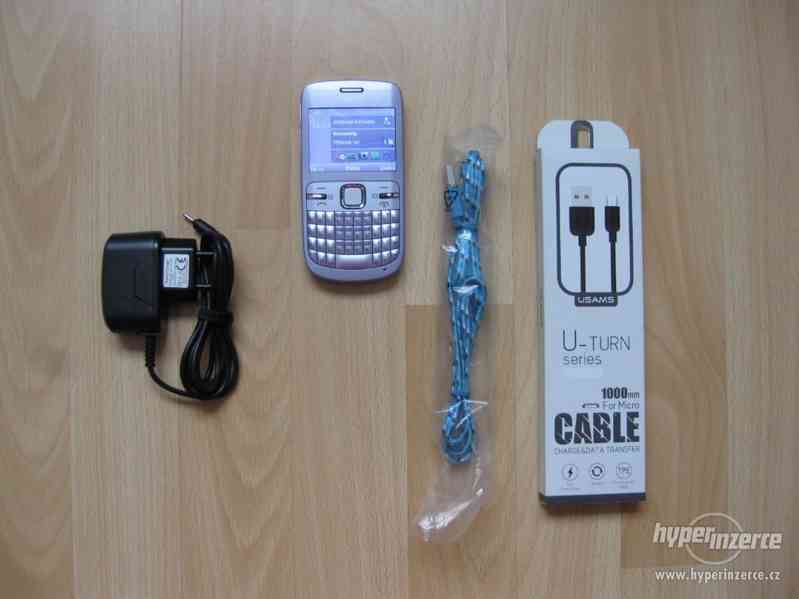 Nokia C3-00 - funkční mobilní telefon s QWERTY klávesnicí - foto 1
