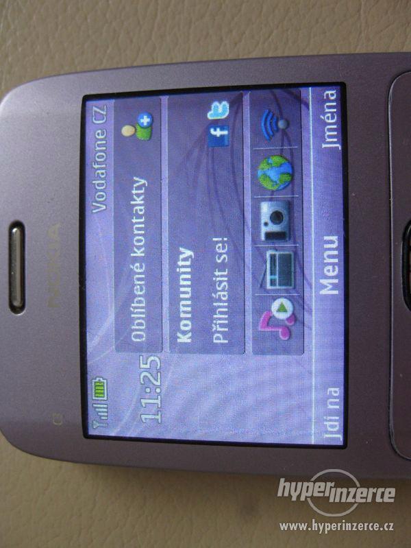 Nokia C3-00 - funkční mobilní telefon s QWERTY klávesnicí - foto 3