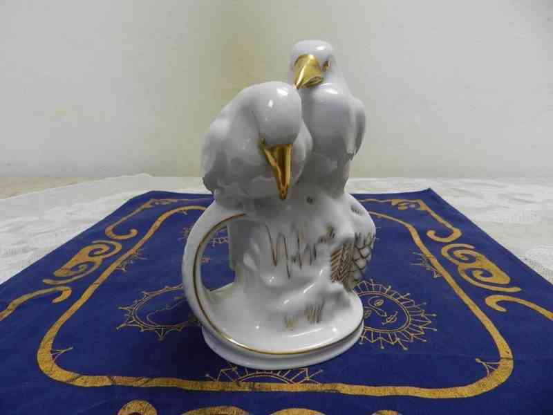Bílá stylová porcelánová soška Ptáci - foto 2