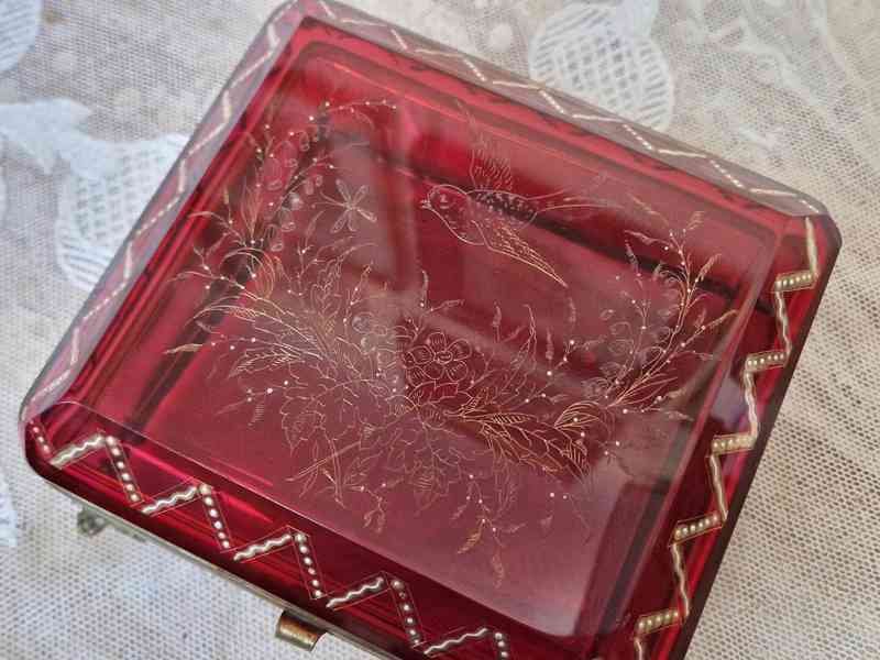 Krásná masivní rubínová Dóza Biedermeier Ptáček Motýl 19st - foto 6