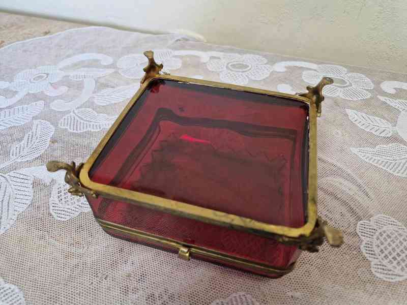 Krásná masivní rubínová Dóza Biedermeier Ptáček Motýl 19st - foto 8