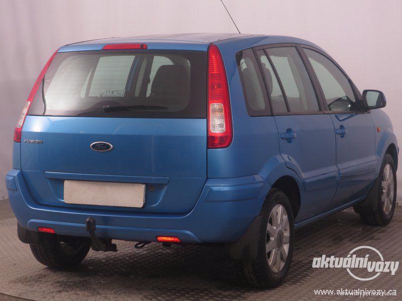Ford Fusion 1.6, benzín, RV 2010 - foto 4