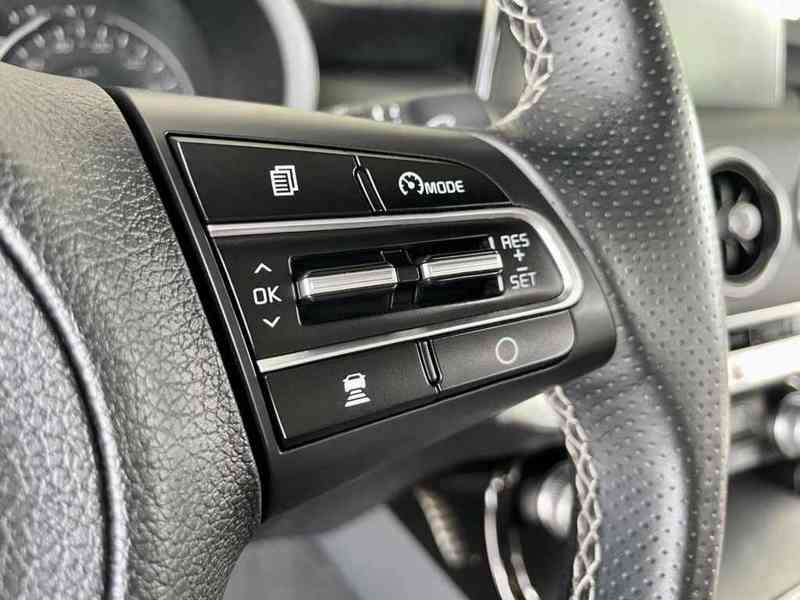 KIA Stinger 3.3 V6, 4x4, TOP STAV a MAX. VÝBAVA - foto 10