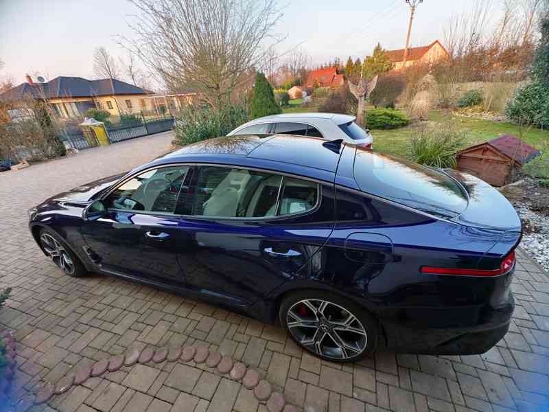 KIA Stinger 3.3 V6, 4x4 - foto 13