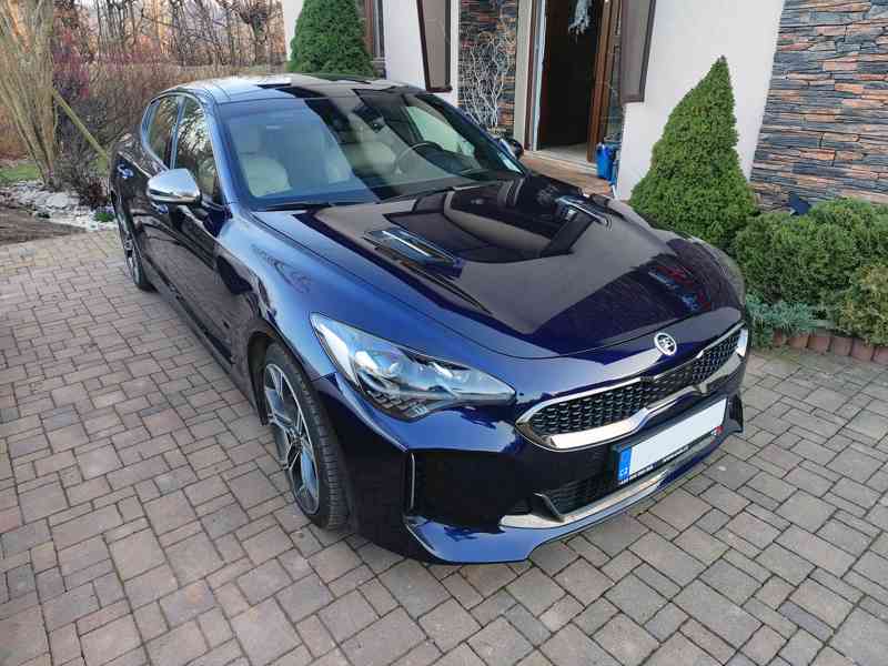 KIA Stinger 3.3 V6, 4x4 - foto 12