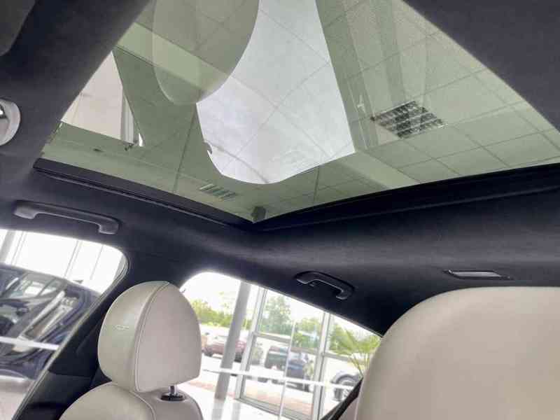 KIA Stinger 3.3 V6, 4x4, TOP STAV a MAX. VÝBAVA - foto 9