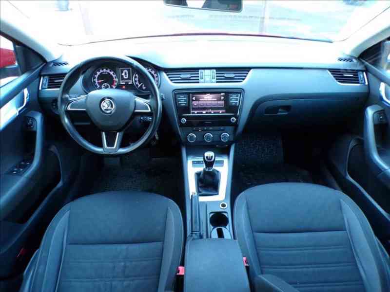 Škoda Octavia 1,6 TDI - foto 5