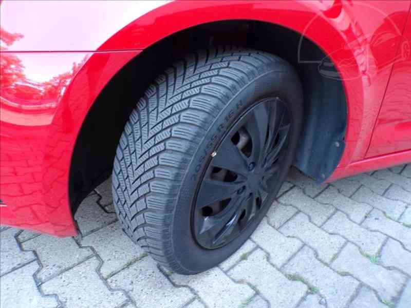 Škoda Octavia 1,6 TDI - foto 15