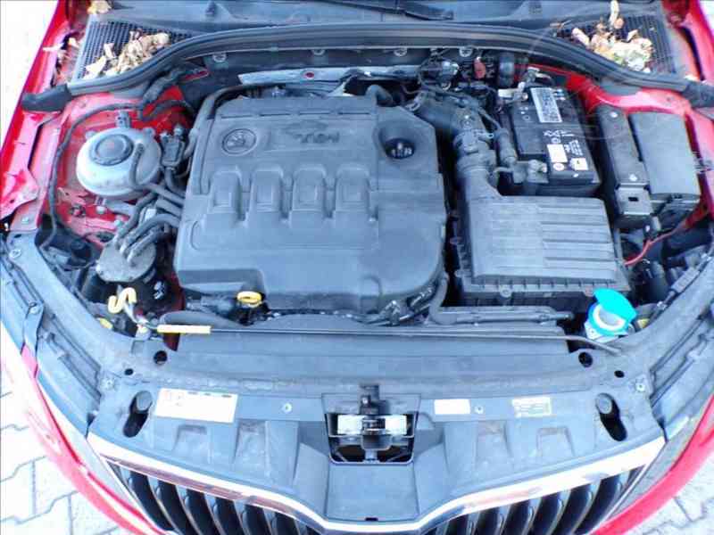 Škoda Octavia 1,6 TDI - foto 14