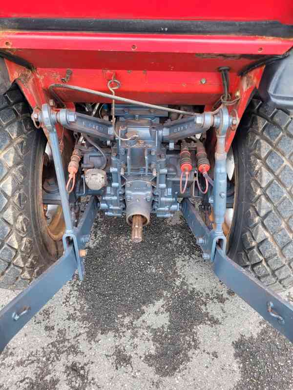 Traktor Shibaura ST 231 - foto 12