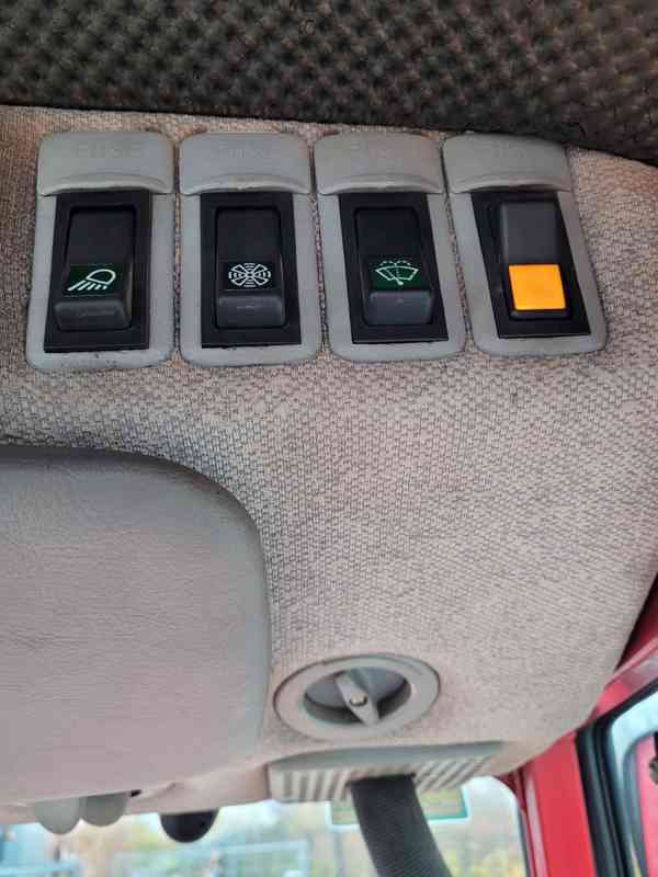 Traktor Shibaura ST 231 - foto 10
