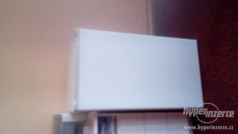 Rozkládací gauč, pračka, lednička - foto 6