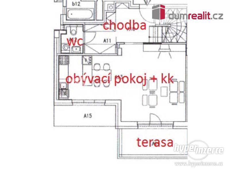 Světlý mezonetový byt 4+kk, 107 m2 + 2 x terasa (12,7 + 8 m2), 5.p, OV, cihla po rekonstrukci, Praha - foto 11
