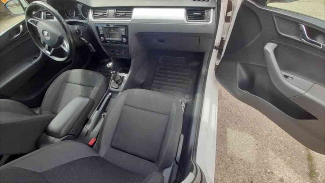 Škoda Rapid 1,2   TSI, 81 kW - foto 11
