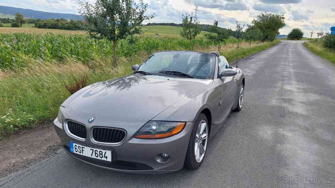 BMW Z4, Hardtop 2,5 šestiválec - foto 11