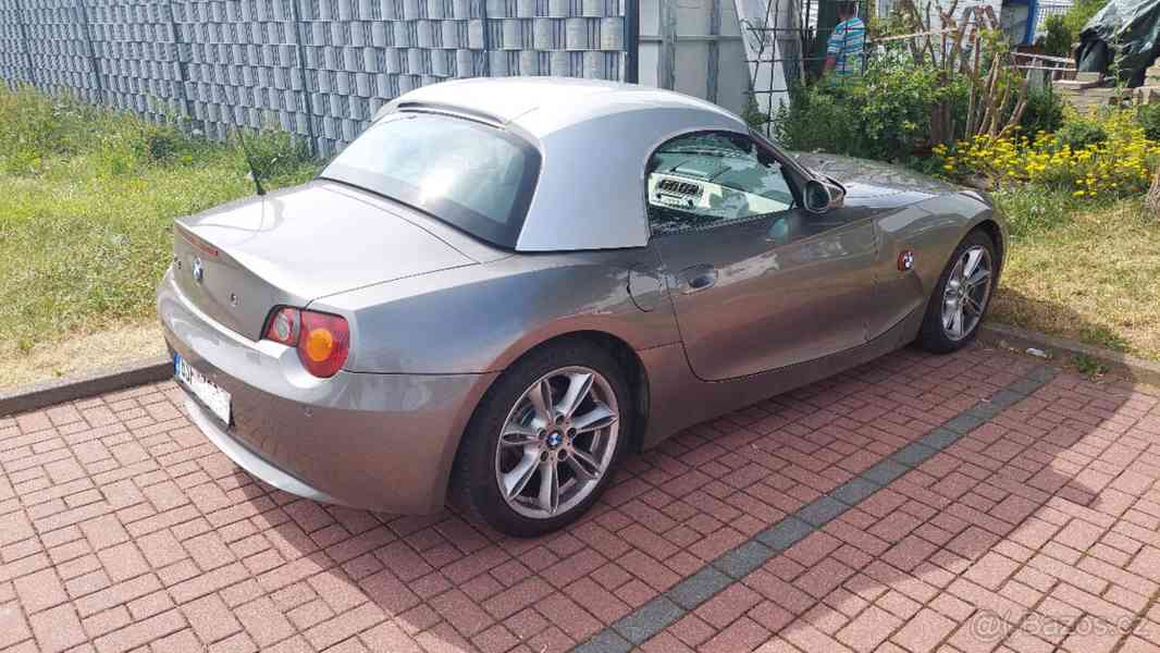 BMW Z4, Hardtop 2,5 šestiválec - foto 3