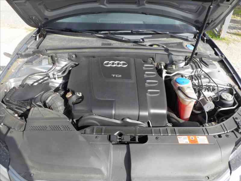 Audi A4 2,0 TDI 4x4, XENON, 1.MAJITEL - foto 19
