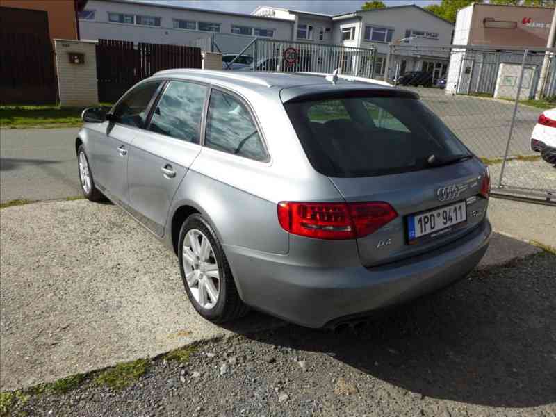 Audi A4 2,0 TDI 4x4, XENON, 1.MAJITEL - foto 7